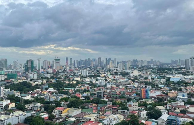 Elegant Condo at Symphony Tower 26C - Foto 32