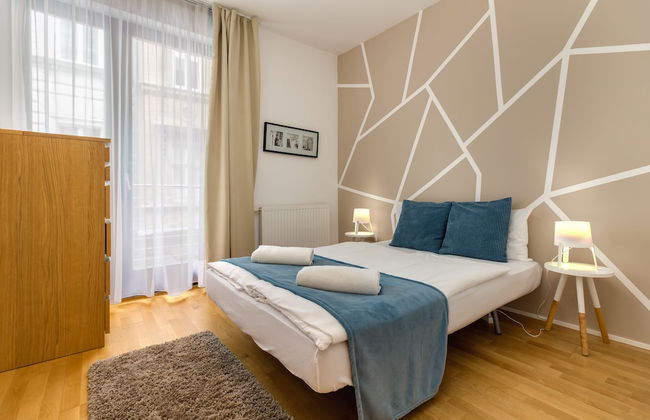 Quality Point Apartments 0-24 reception - Foto 13