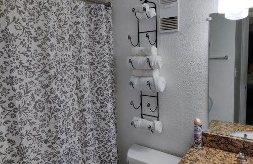 Beautiful 2-Bedroom Condo Near Universal and other Orlando Attractions, King Bed & Wi-Fi - Foto 15