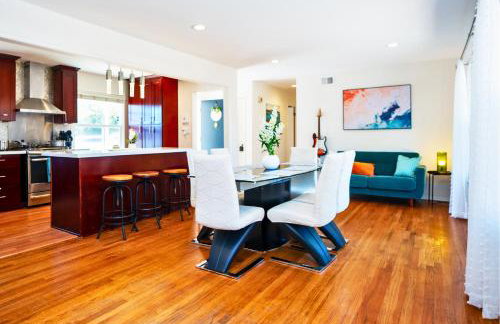 Cheerful 3BR Bar, Jacuzzi & Kids Treehouse - Foto 15