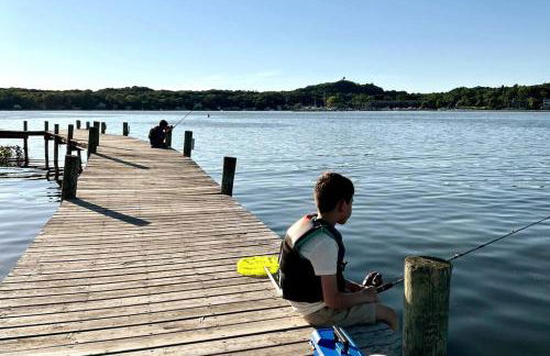 Hot Tub - Saugatuck - Douglas - Luxury Home Sleeps 8 - Foto 1