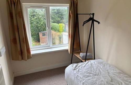 Tranquil Wolves Retreat with 4 Bedrooms - Foto 20