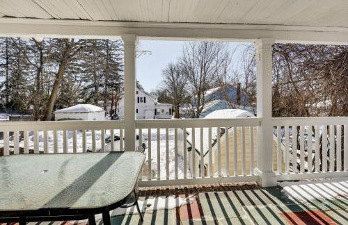 Walk to DW Field Park! Spacious Home with Deck - Foto 25