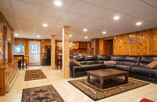 Lakefront Home with Seasonal Dock in Limerick! - Foto 22