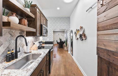 Chic and Cozy - Walk to Bars, Coffee, and Restaurants - Foto 18