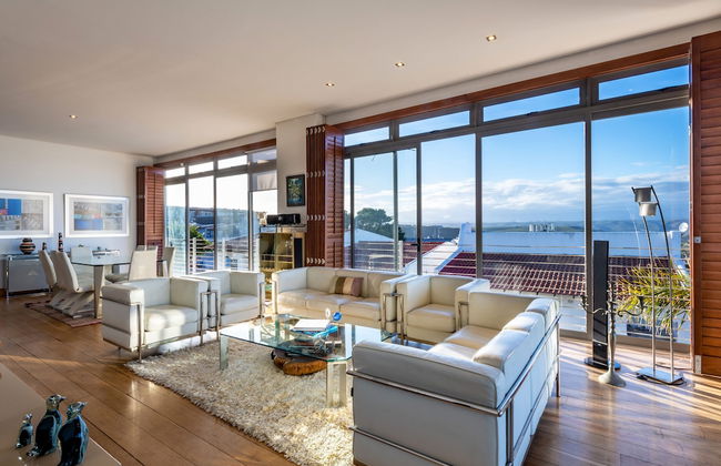 PENTHOUSE 230m2 ON THE SEA - Photo 2