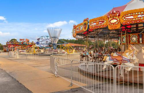 Escape to Sand Dollar Holler: Coastal Retreat, 3 Beds, 2.5 Baths, Sleeps 10! - Foto 18