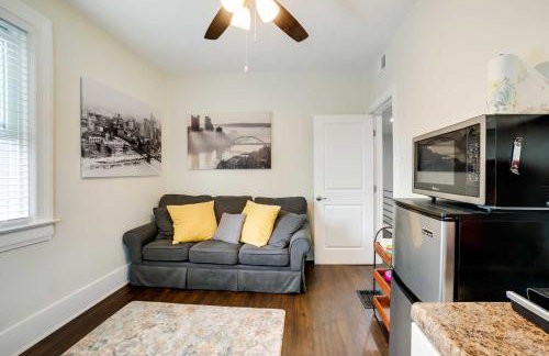 Walk to Walnut St Pet-Friendly Pittsburgh Home! - Foto 4