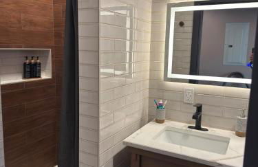 NEW Modern Private Entrance 2 BD Apt Minutes to NYC - Foto 15