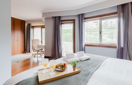 Elegant Riverfront Flat | Pool & Sports by Host Wise - Foto 8