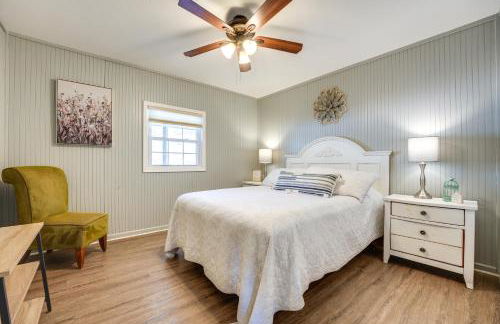 Lake Views and Community Perks Cape Fair Apartment! - Foto 14