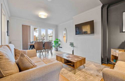 Cosy 3 Bed with Parking - Foto 1