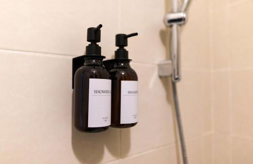 T2 Havre de paix avec Bureau & Wifi - Parking privé - Piscine & Salle sport communs - Foto 8