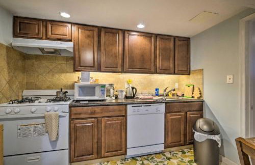 3 Mi to NIH! Spacious Bethesda Apt with Yard - Photo 6