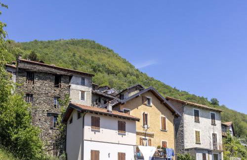 Cozy Hideaway Above Lake Como - Photo 16