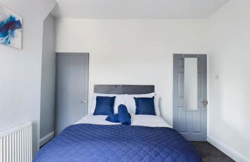 Whitmore House By RMR Accommodations - Newly Refurbed - Modern - Parking - Central - Foto 5