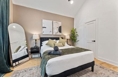 Brand New 3BR 2 5BA Home with Hot Tub - Photo 28