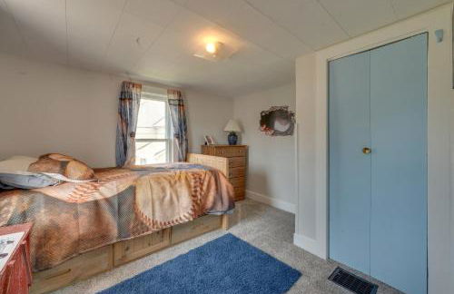 Cozy Iowa Getaway with Patio and Fenced-In Yard! - Foto 20