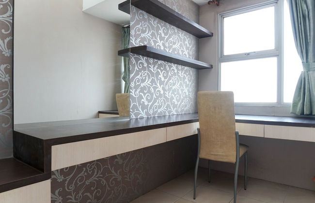 Cozy Living 1BR + 1 Apartment at Seasons City - Foto 13