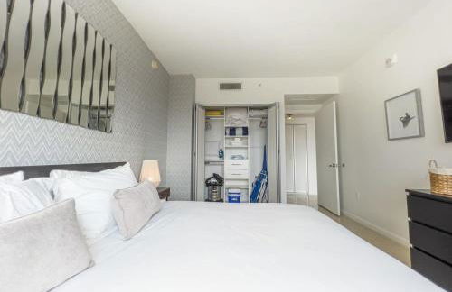 Palm Place Heart of Miami with Parking Pool and Gym - Foto 11