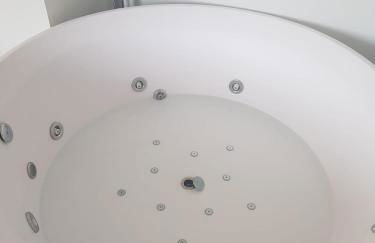 Dos Alas Rojas, casa con jacuzzi para dos personas - Foto 10