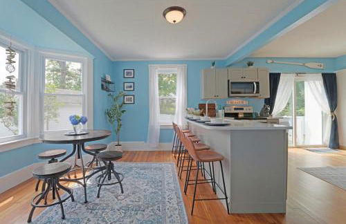 Beautiful Modern Beach House! - Photo 11