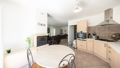 Grand Gîte Nature à Jezainville - Clim, Jardin Privé & Terrasse - 7 lits - Foto 4