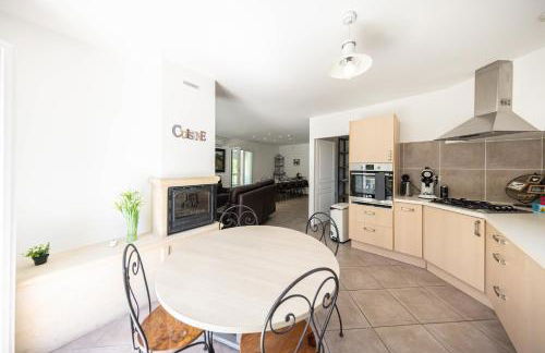 Grand Gîte Nature à Jezainville - Clim, Jardin Privé & Terrasse - 7 lits - Foto 4