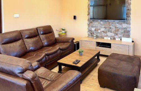 Beautiful Home In Hrvace With Wifi - Foto 2