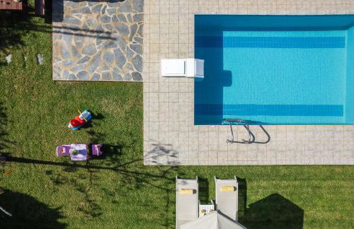 Real Dream Villas, Cretan Gems with SeaViews, By ThinkVilla - Photo 4