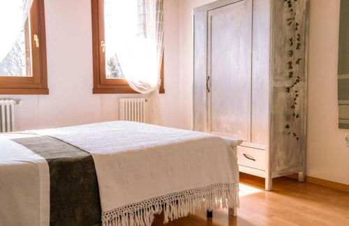 Venice's neighbor Home - Photo 14