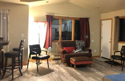 Nugget Place-Includes three separate two bedroom units near Mendenhall Glacier-DISCOUNTS ON TOURS! - Foto 3