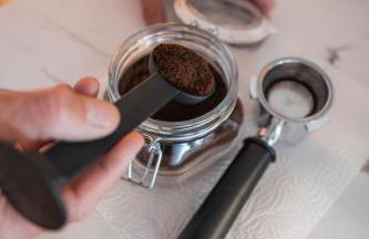 Gehobenes Ambiente in historischer Wohnung - Photo 50