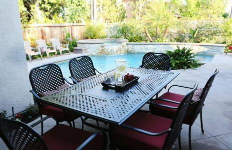 Classy 4 Bedroom 3 Bath Pool Home 3/4 Mile Walk To Disney - Foto 59
