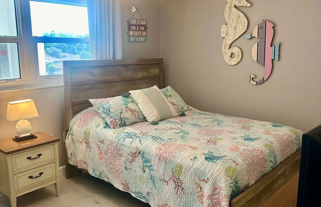 Beach Bliss 2BR Tropical Retreat Heated Pool - Foto 5