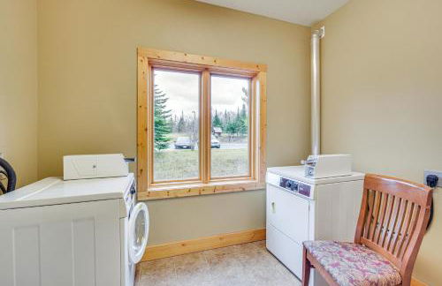 Pool and Lake Access Northern Lakes Retreat! - Foto 23