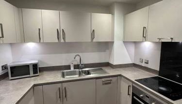 Modern 1-bed Apt, Sleeps 2 in Birmingham - Foto 4, stove, pet friendly, minibar