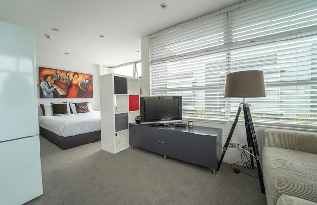 The Hutch - Top Spot - Photo 1