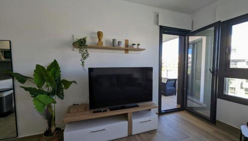 Poolside 2BR apartment Villamartin - Foto 5