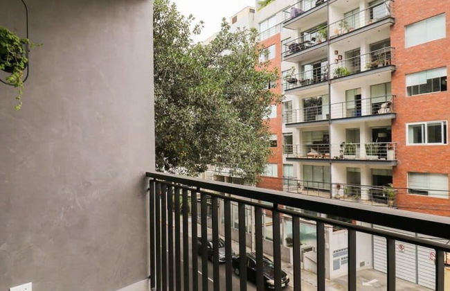 w Unique 2BR With Balcony in Miraflores - Photo 5