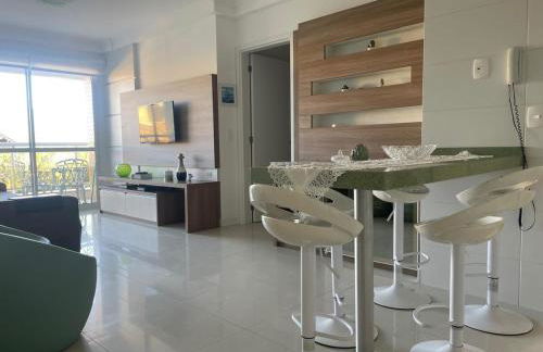 Apt Pé na Areia Floripa - Praia dos Açores - Churrasqueira na Varanda e Piscina - Foto 12