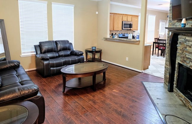 4Bdrm 2Bath 4Beds - Sugarland Richmond - Foto 1