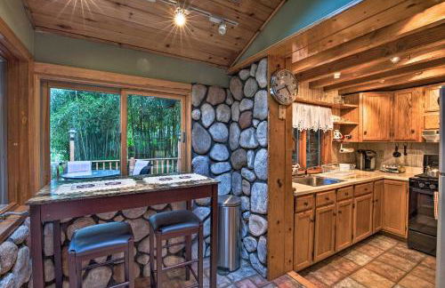 Remote Long Island Lakefront Cabin with Deck and Grill - Foto 12