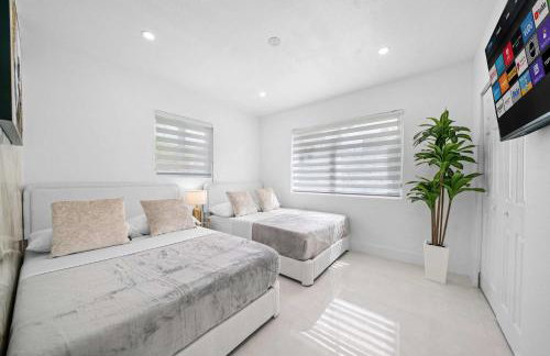 Luxury Villa Solara w Heated Pool Hot Tub BBQ - Foto 29