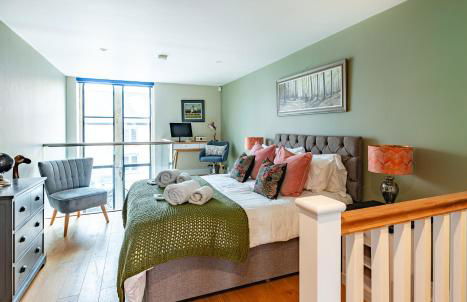 Stylish-Stays The Sanctuary, Stow-on-the-Wold -Luxurious Stylish, Grade II Listed Church conversion Workspace, centrally located - Foto 1