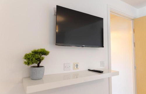 Cardiff Bay Retreat 2 Bed Apartment Free Parking - Foto 5