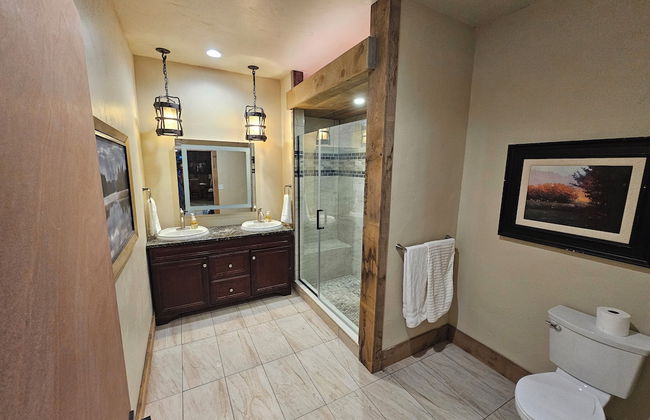 Eaglescape Suites and Event Center - Photo 29