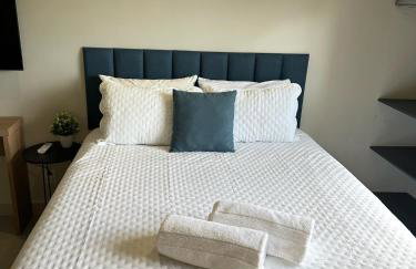 Studio Premium - Perto de Tudo - Vista Livre - Estacionamento privativo e Portaria 24h - Wi-Fi 600mbps - Foto 31