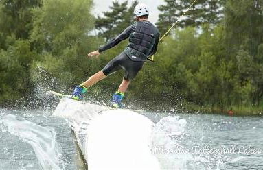 Elite Retreats 4U Lakeside Hot Tub Log Cabin with the fishing peg at Tattershall Lakes Park - Foto 71