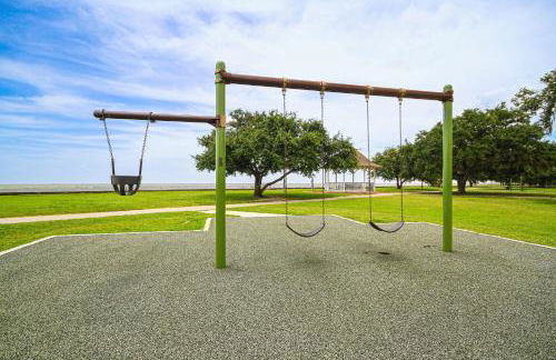 Eclectic Mandeville Home Walk to Lakefront Park - Foto 32